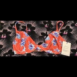 Acacia VA Manhattan top